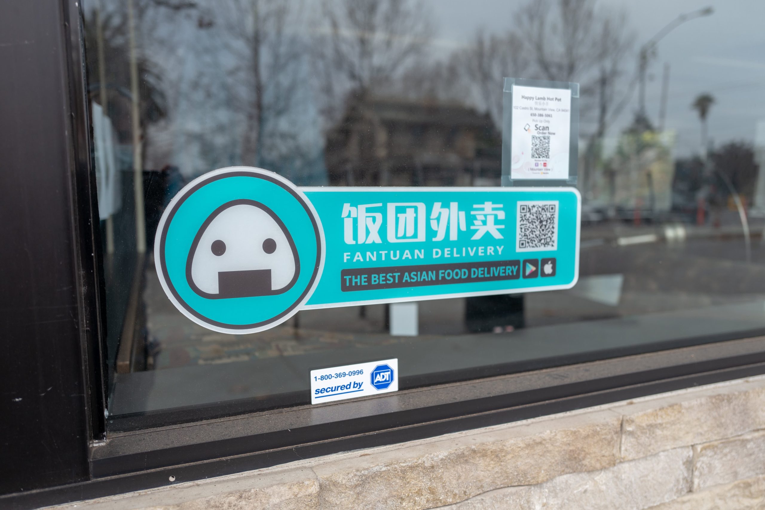 Under-the-radar delivery apps are gaining ground in the U.S. by courting Asian restaurants